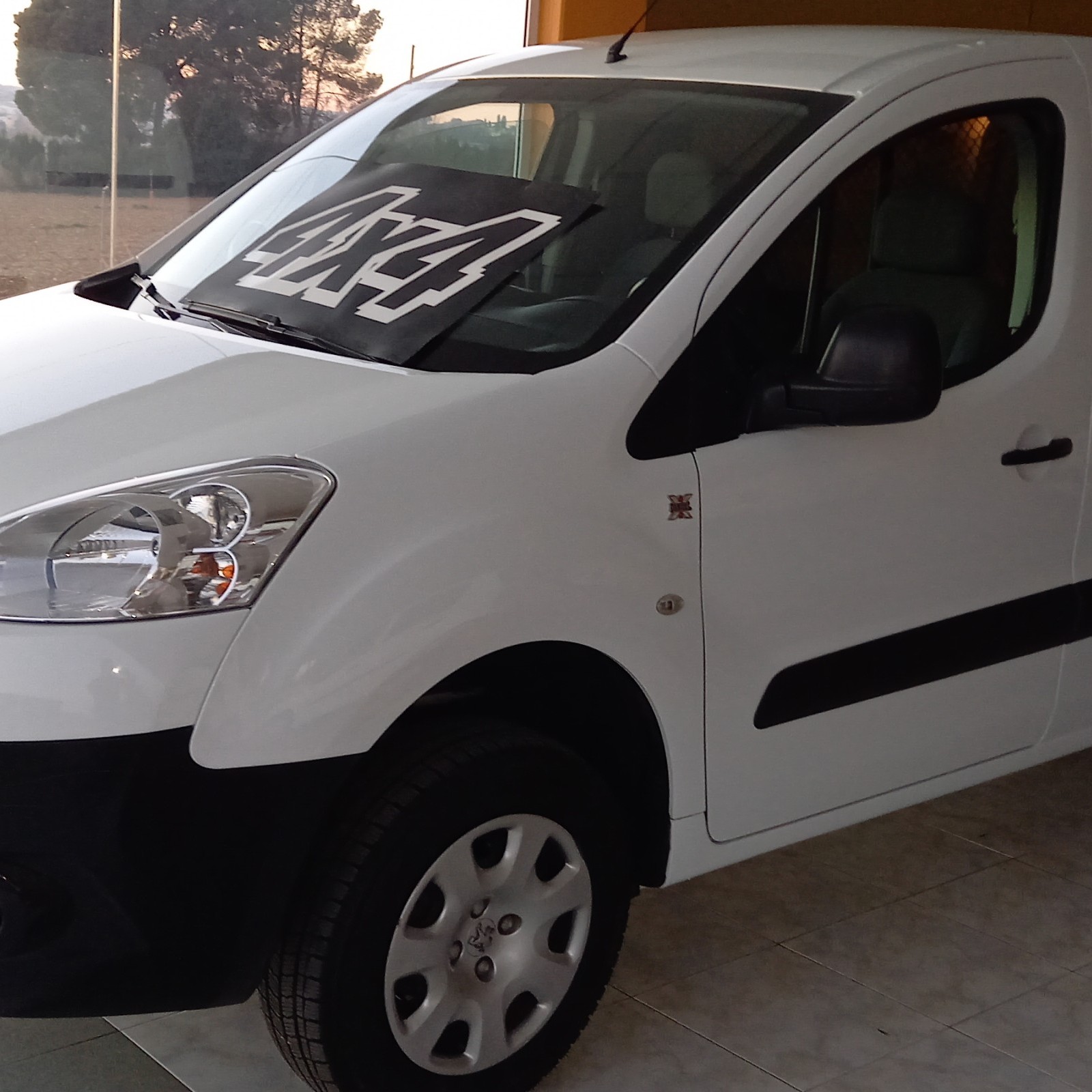 PEUGEOT PARTNER FURGON 1.6 DCI 90CV 4X4  2946JHN